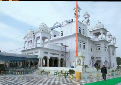 Gurudwaras Darshan in Amritsar